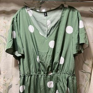 Green polkadot dress